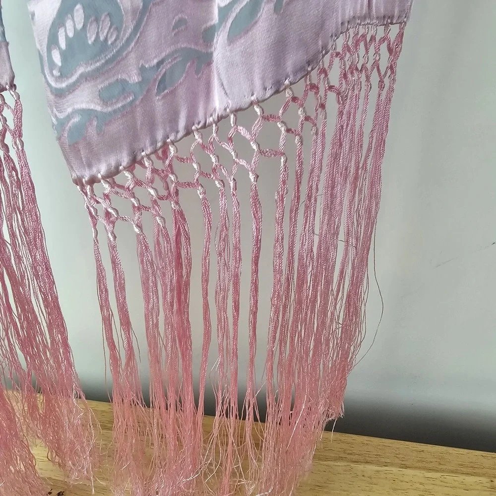 Womens One Size Scarf Gray Pink Animal Print‎ Fringe Soft Wrap Lightweight